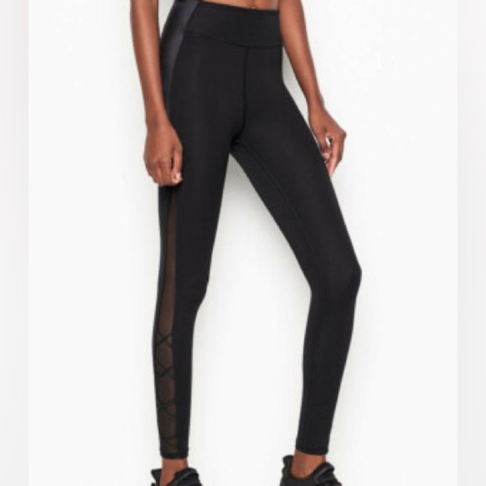 Victorias Secret Incredible Essential Lace-up Legging 7/8
Tights
